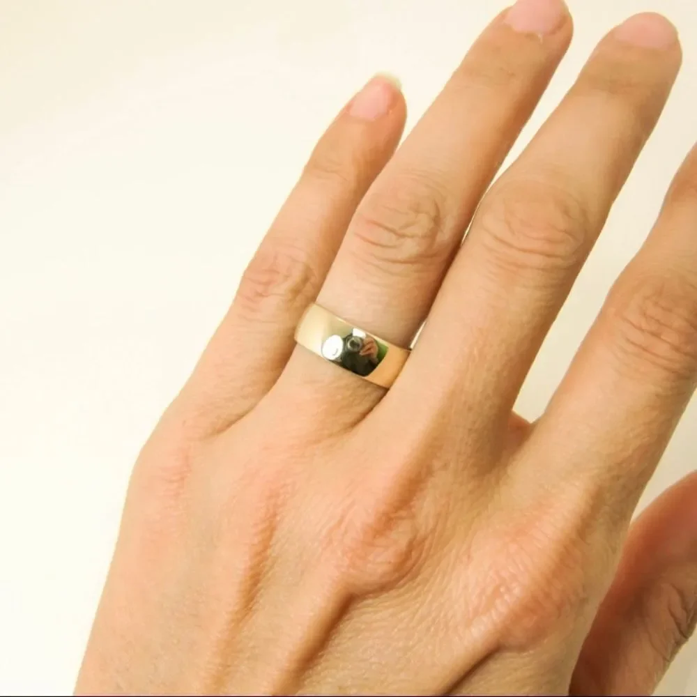 14k Yellow Gold Hollow 6mm Men's Wedding Band